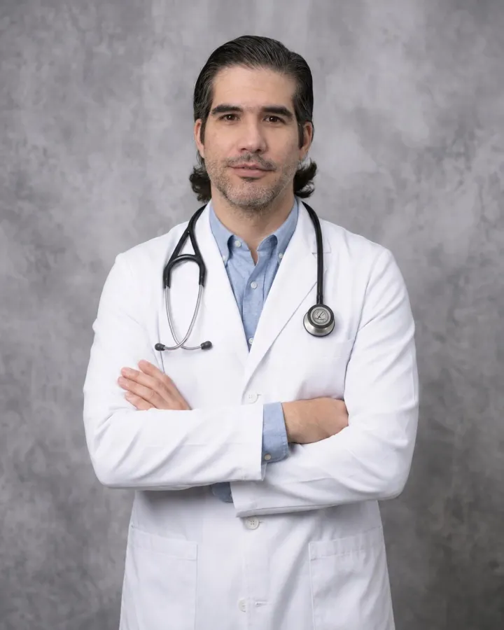 Dr. José Canseco, Cirujano Plástico Certificado