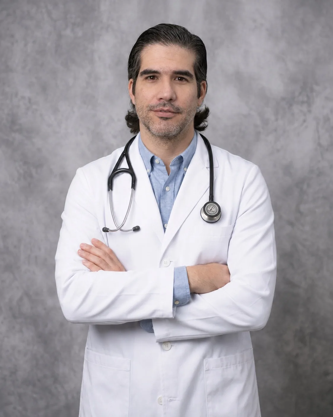 Dr. José Canseco, cirujano plástico certificado
